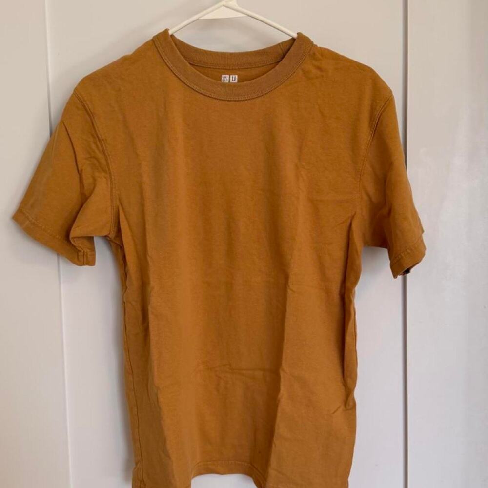 Uniqlo Unisex Mustard Cotton T-shirt